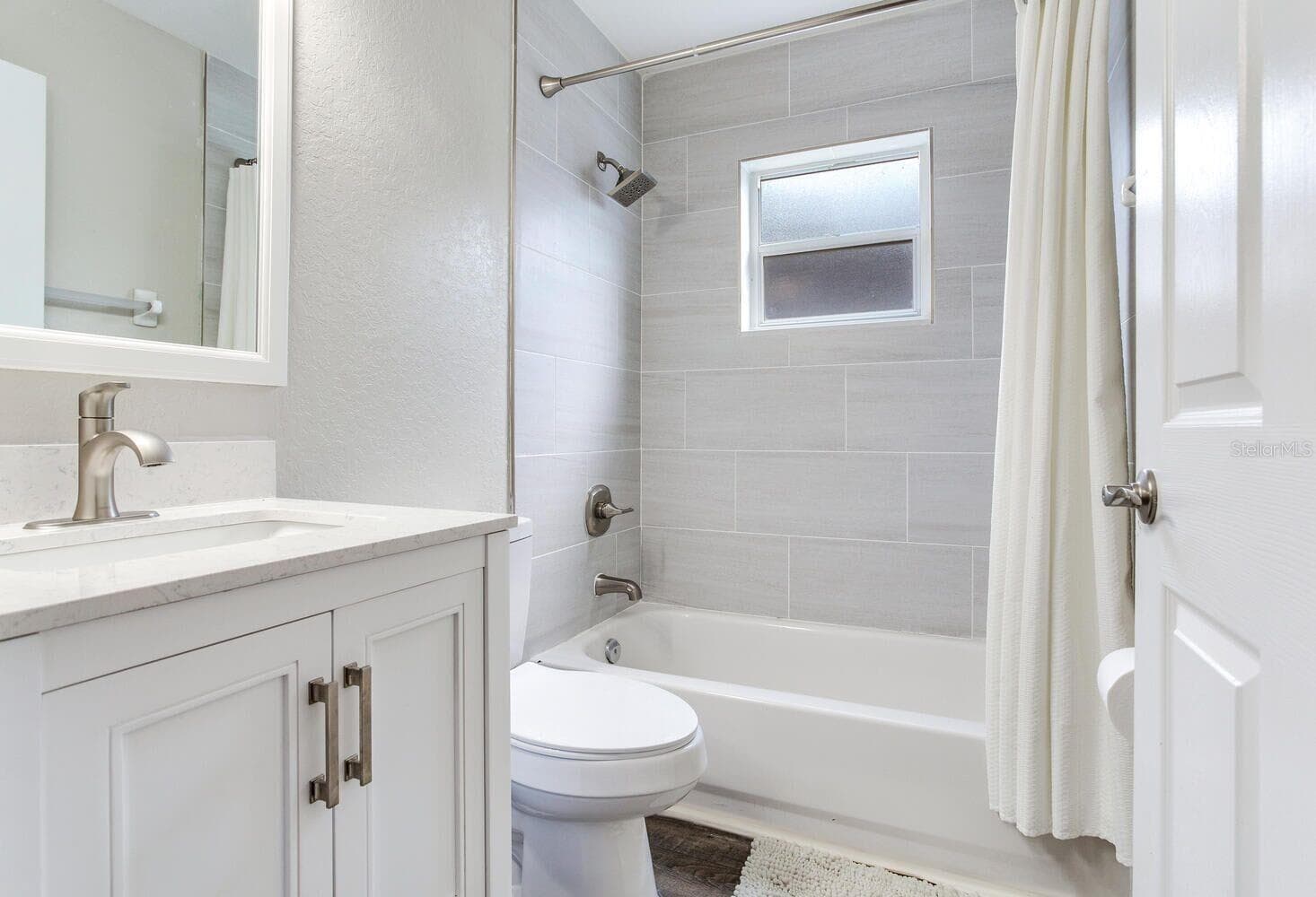 Single Family Residence at 1126 VINETREE DR, BRANDON, photo 18 of 20