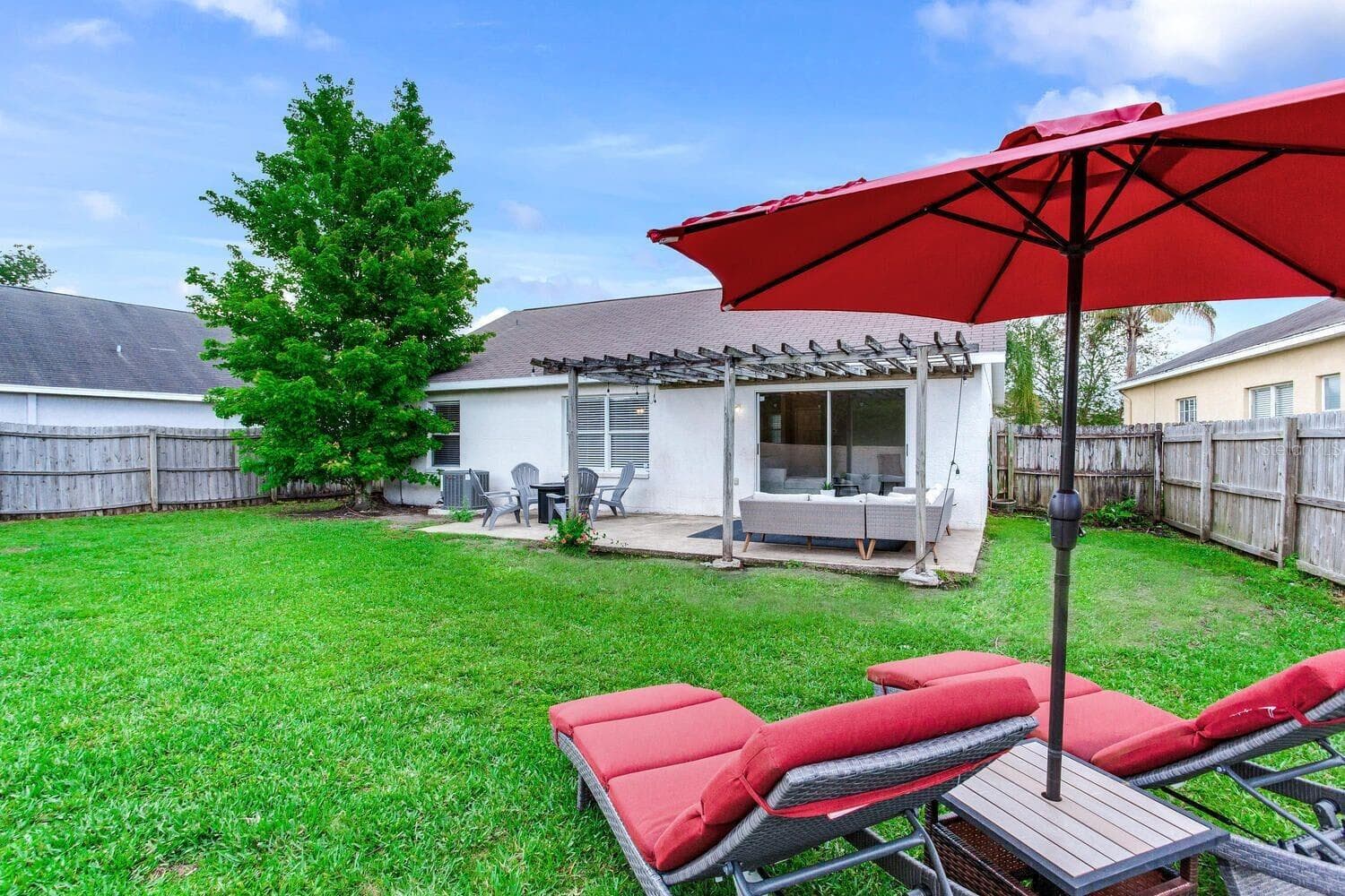 Single Family Residence at 1126 VINETREE DR, BRANDON, photo 19 of 20