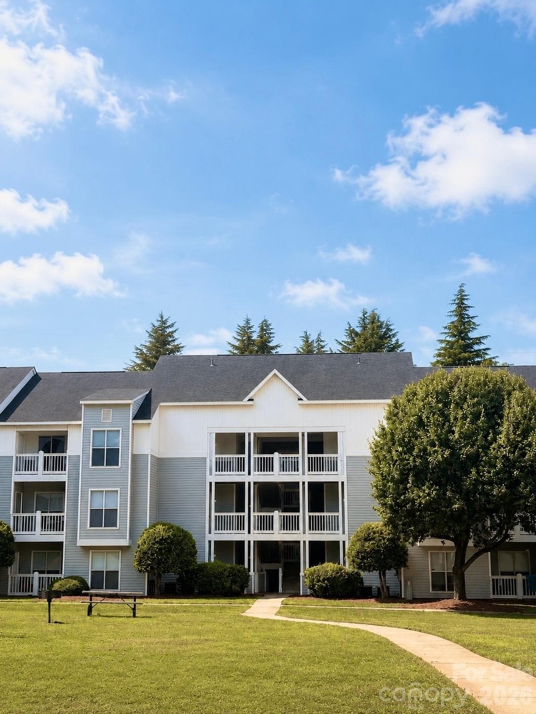 18 Hamiltons Bay Court