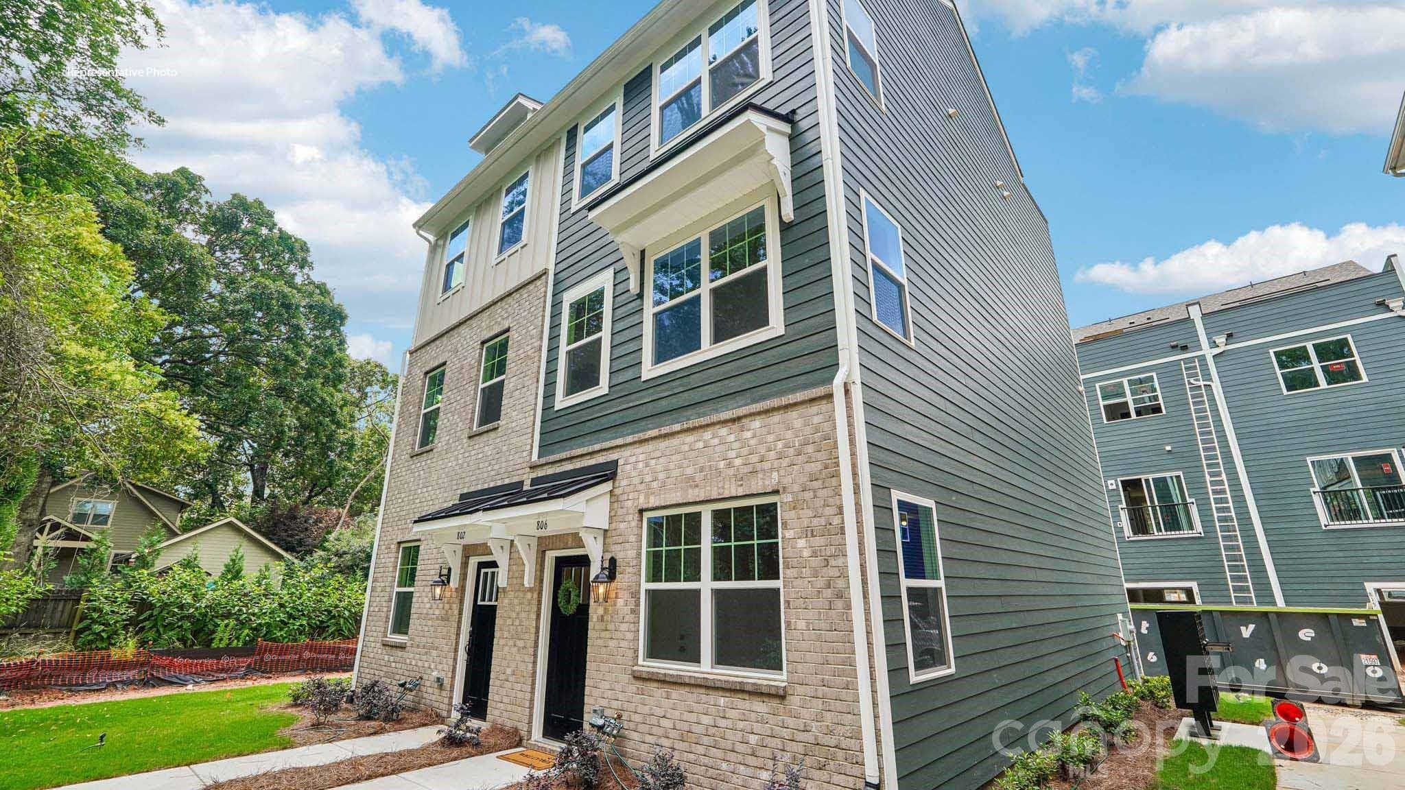Townhouse at 821 Hammers Lane, Charlotte, photo 2 of 25