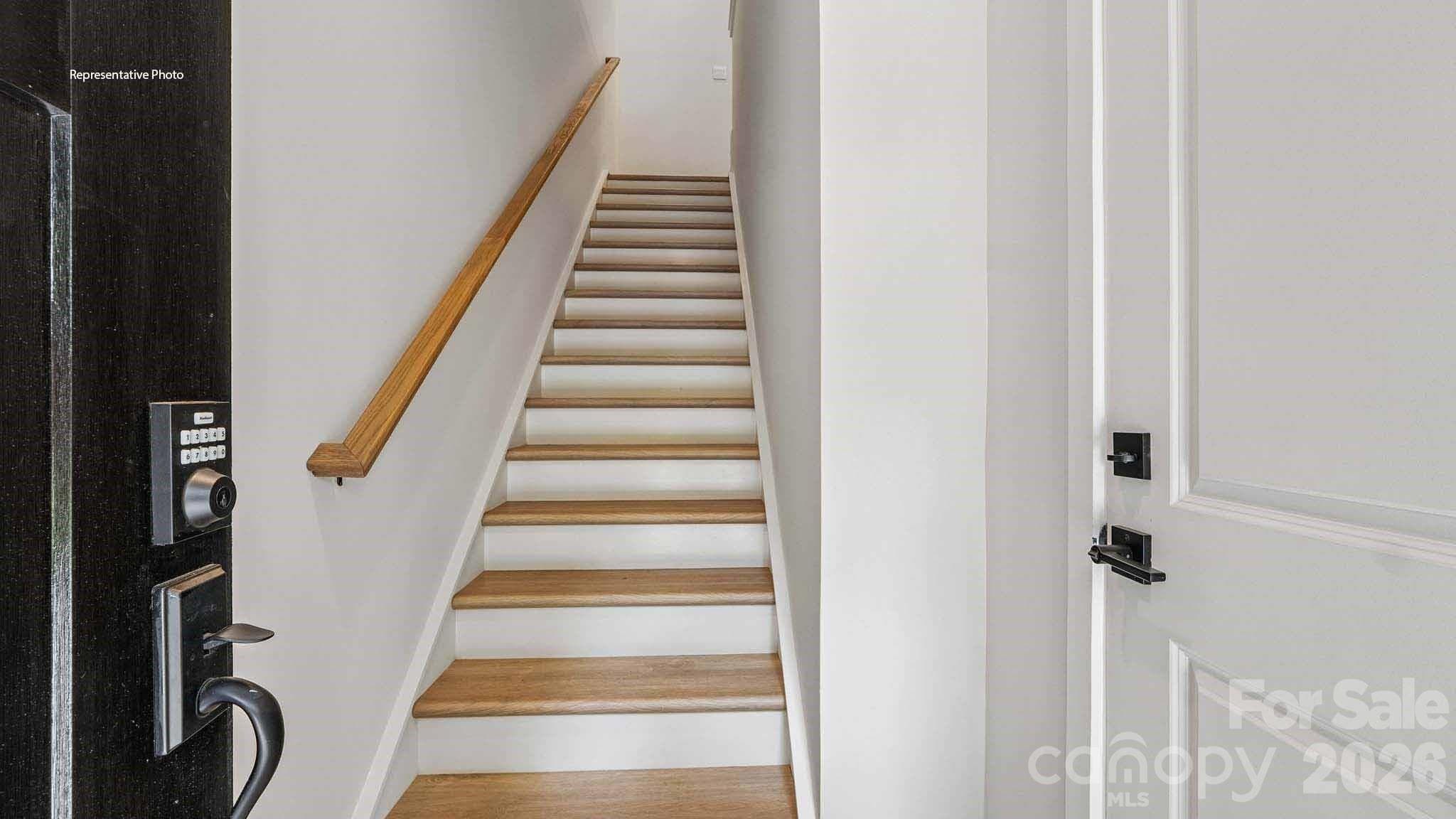 Townhouse at 821 Hammers Lane, Charlotte, photo 3 of 25
