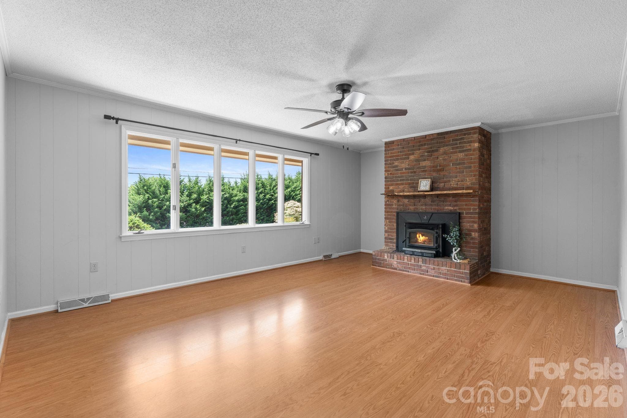 Single Family Residence at 44 Green Drive, Waynesville, photo 10 of 48