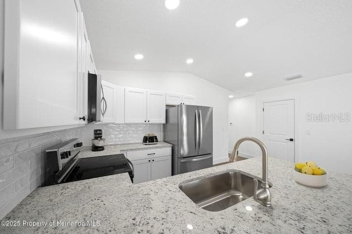 Kitchen - 12470 BARNEVELDE ROAD, WEEKI WACHEE