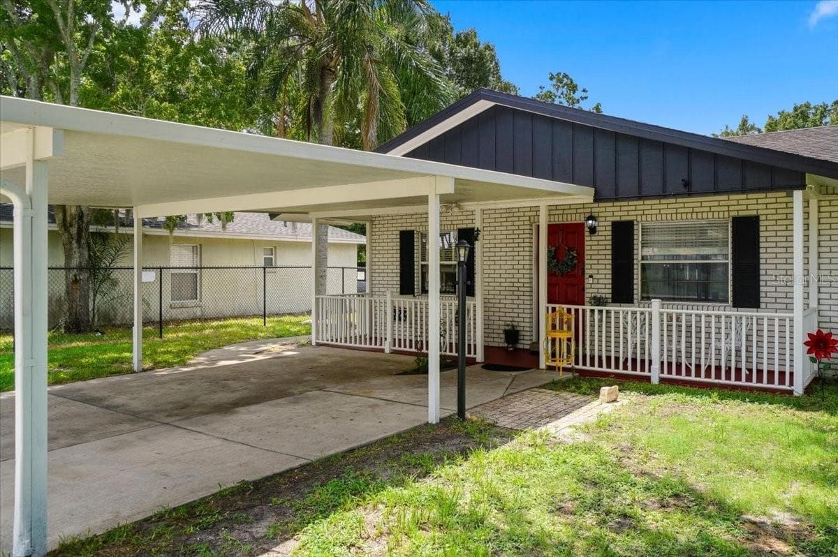 Single Family Residence at 156 MANSEAU DR, WINTER HAVEN, photo 6 of 46