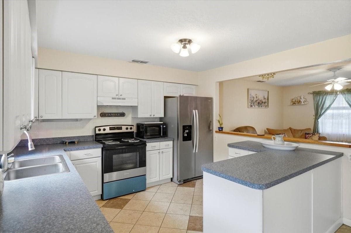 Single Family Residence at 156 MANSEAU DR, WINTER HAVEN, photo 15 of 46