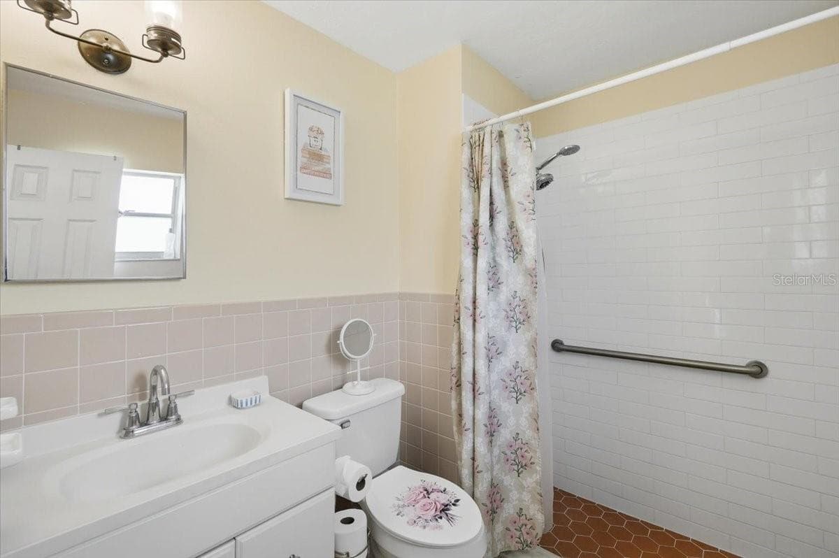 Single Family Residence at 156 MANSEAU DR, WINTER HAVEN, photo 25 of 46
