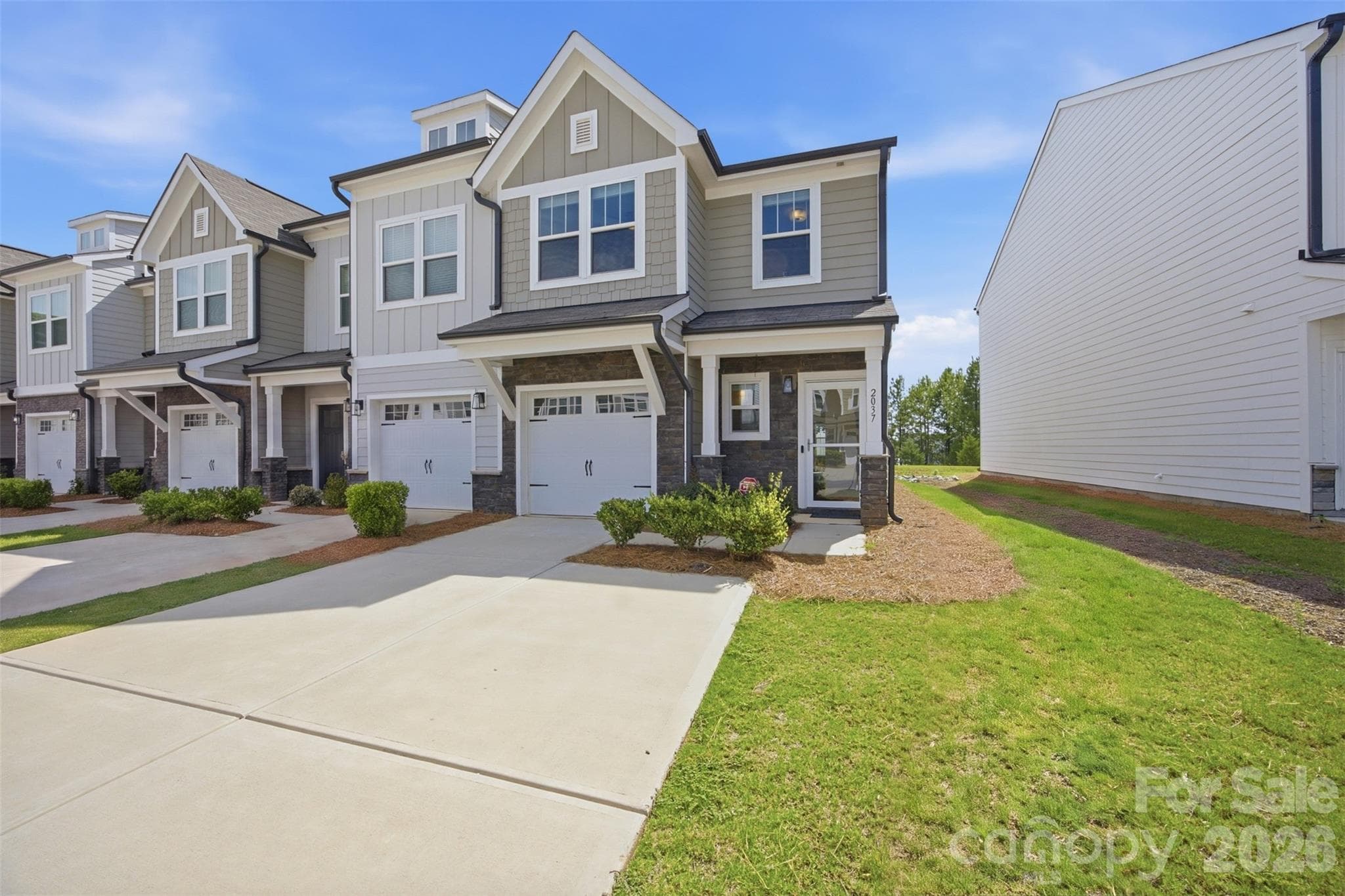 Townhouse at 2037 Crooked Oak Lane, York, photo 5 of 38
