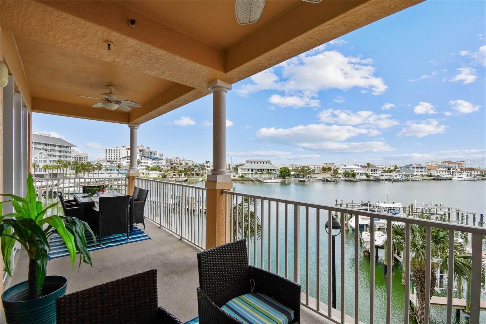 Condominium at 530 S GULFVIEW BLVD #304, CLEARWATER BEACH, photo 32 of 42