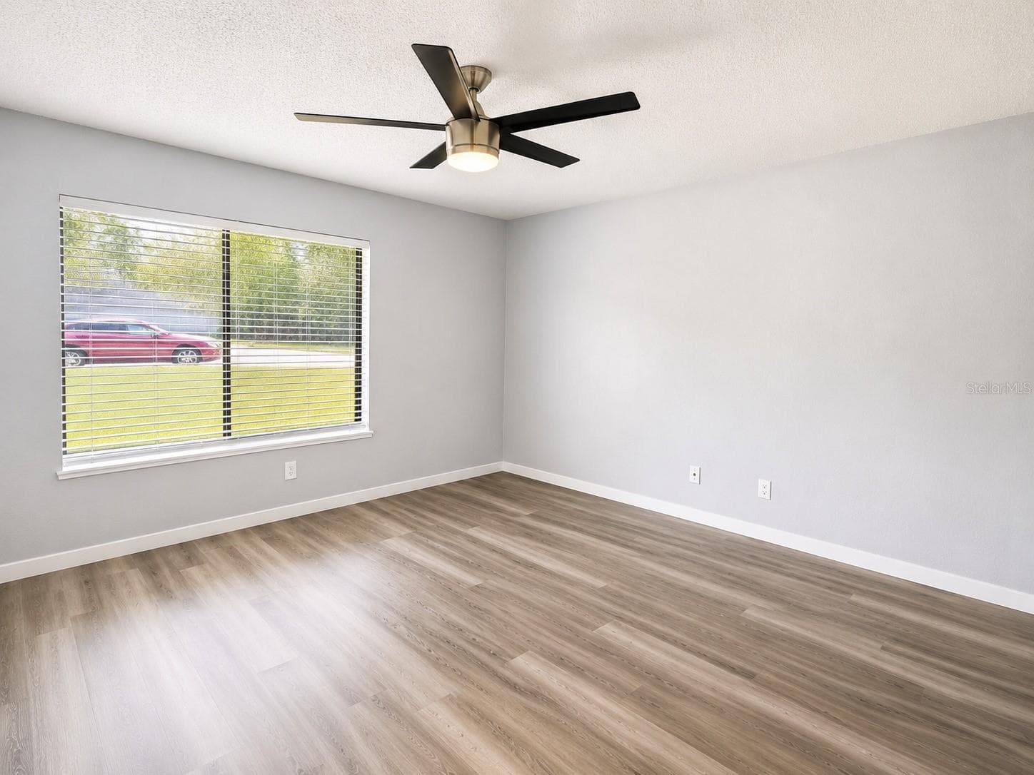 Single Family Residence at 5 HICKORY TRACK RUN, OCALA, photo 6 of 17