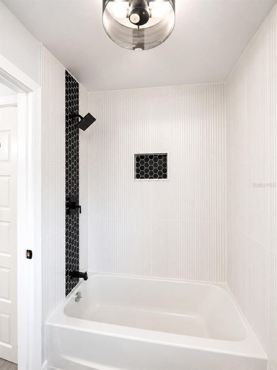 Single Family Residence at 5 HICKORY TRACK RUN, OCALA, photo 9 of 17