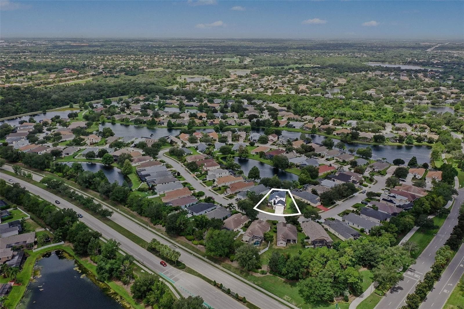 Single Family Residence at 14146 CATTLE EGRET PL, LAKEWOOD RANCH, photo 39 of 45