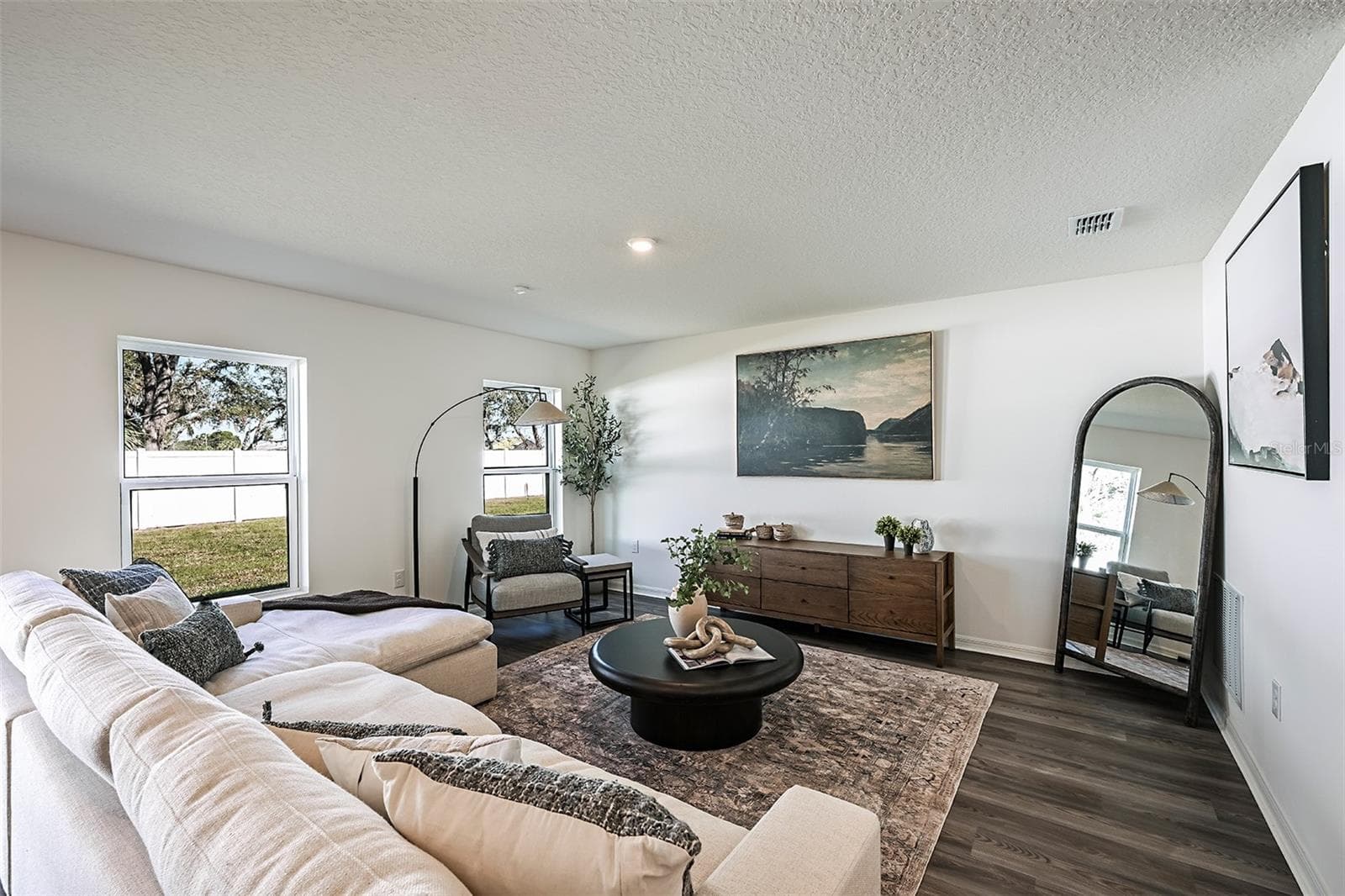 Single Family Residence at 704 OAK HAMMOCK WAY, AVON PARK, photo 7 of 36