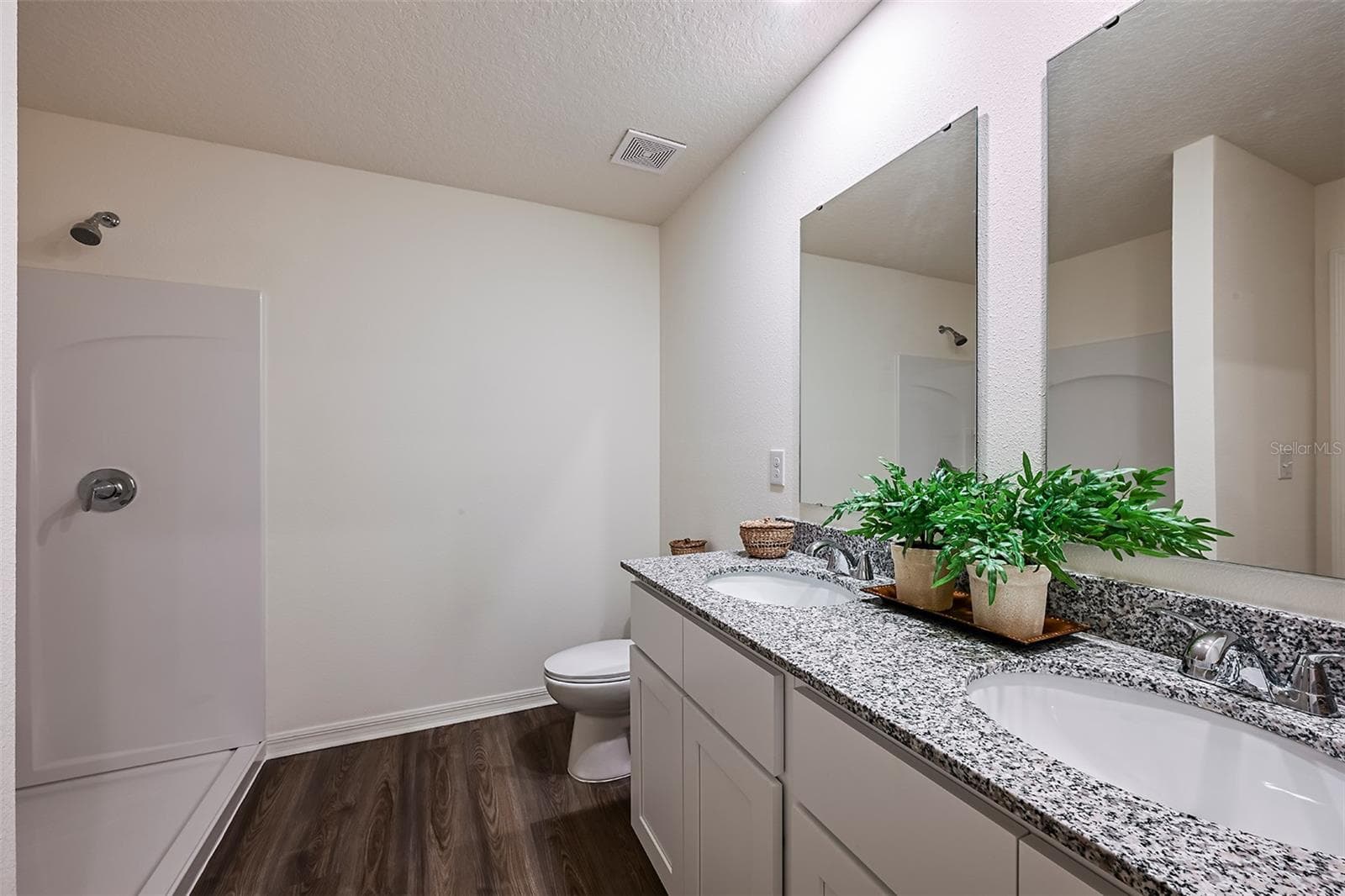 Single Family Residence at 704 OAK HAMMOCK WAY, AVON PARK, photo 14 of 36
