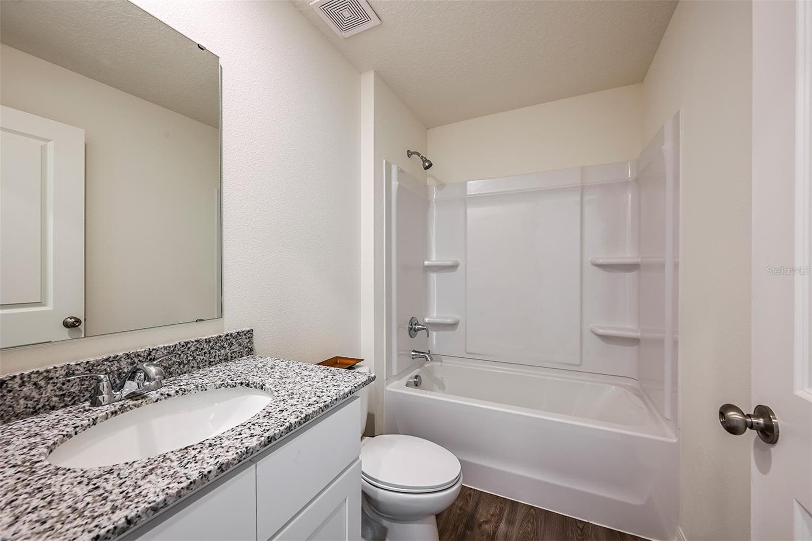 Single Family Residence at 704 OAK HAMMOCK WAY, AVON PARK, photo 18 of 36