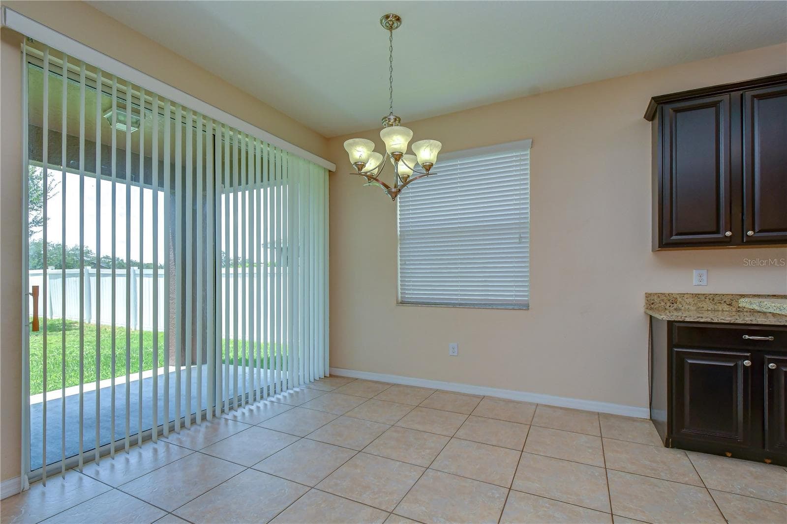 Cafe Area - 2451 DAKOTA ROCK DR, RUSKIN
