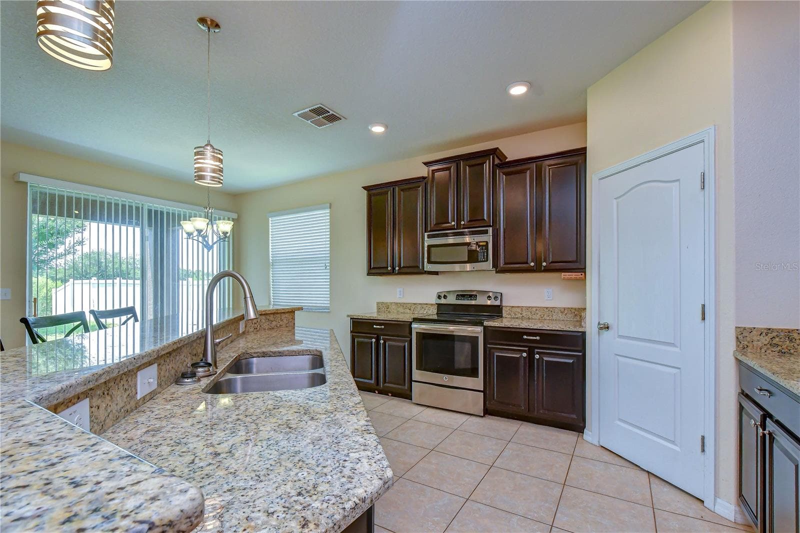 Kitchen - 2451 DAKOTA ROCK DR, RUSKIN