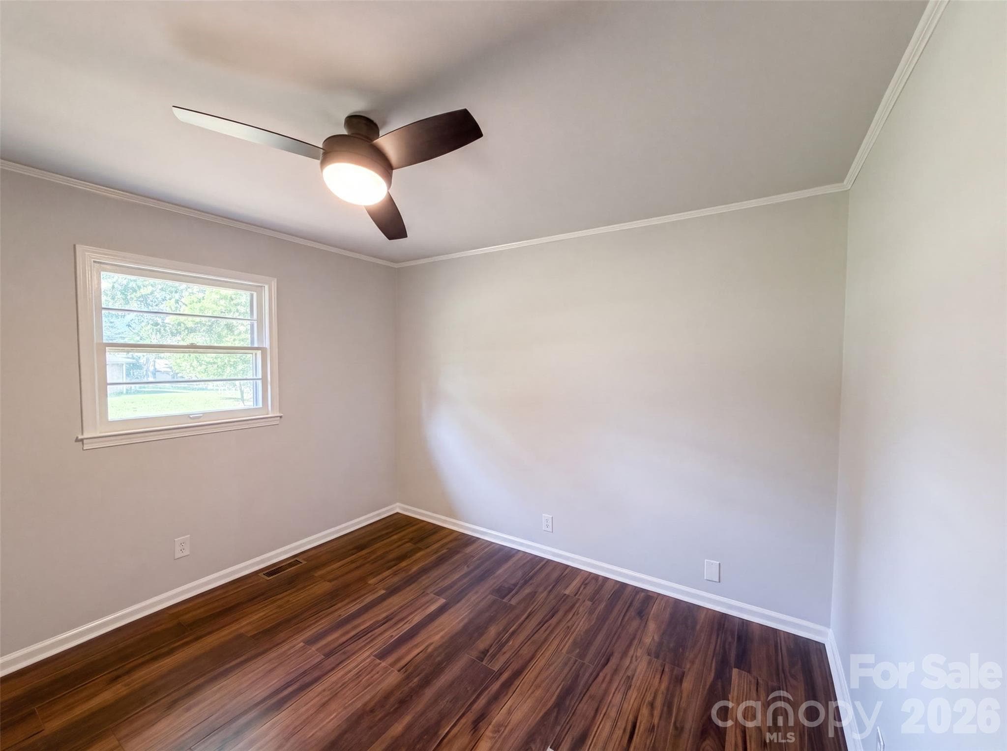 Single Family Residence at 120 Riley Road, Dallas, photo 10 of 16