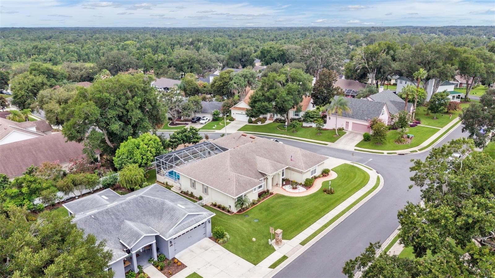 Single Family Residence at 5539 BLOOMFIELD BLVD, LAKELAND, photo 6 of 71