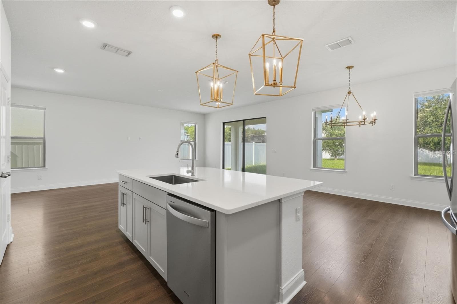 Single Family Residence at 9535 JUNIPER MOSS CIR, ORLANDO, photo 2 of 35