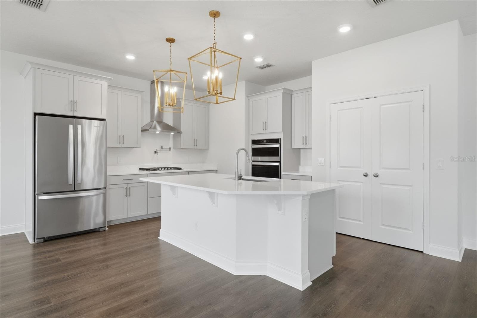 Single Family Residence at 9535 JUNIPER MOSS CIR, ORLANDO, photo 6 of 35