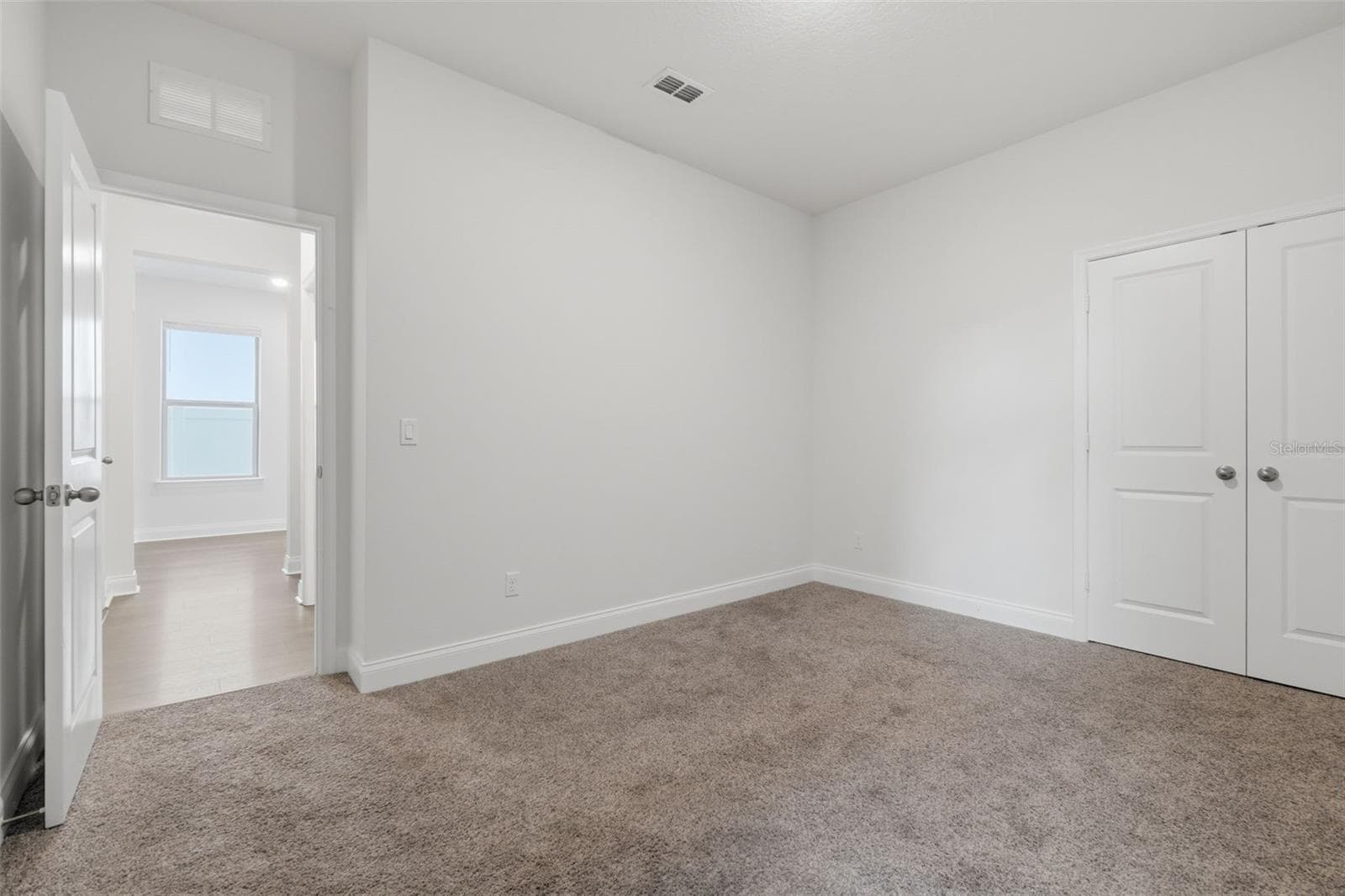 Single Family Residence at 9535 JUNIPER MOSS CIR, ORLANDO, photo 8 of 35