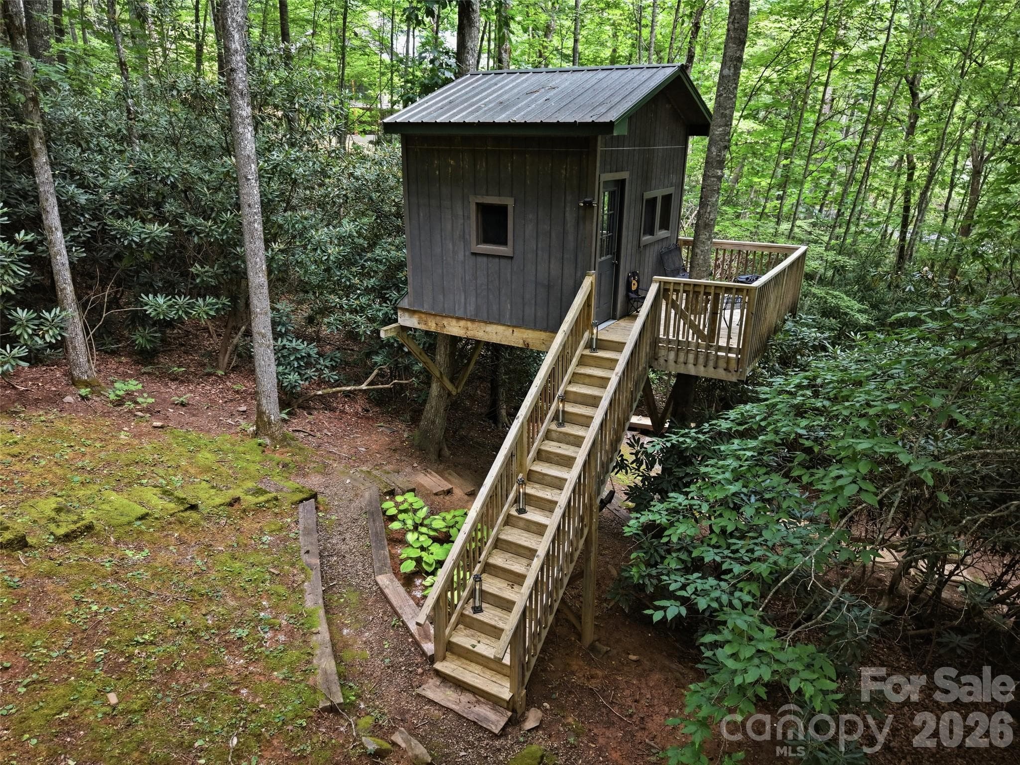 Single Family Residence at 6 Laurel Branch Drive, Black Mountain, photo 9 of 48
