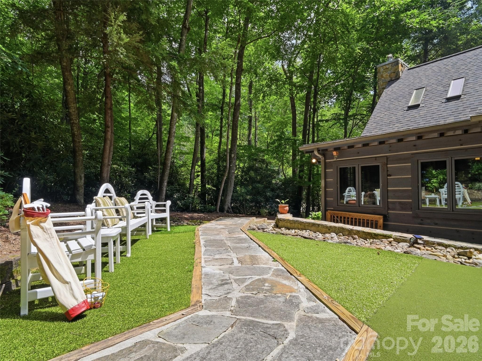 Single Family Residence at 6 Laurel Branch Drive, Black Mountain, photo 13 of 48