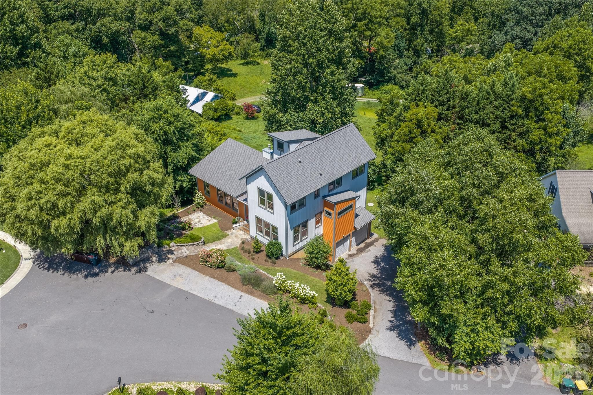 Single Family Residence at 31 Grey River Run, Woodfin, photo 4 of 43