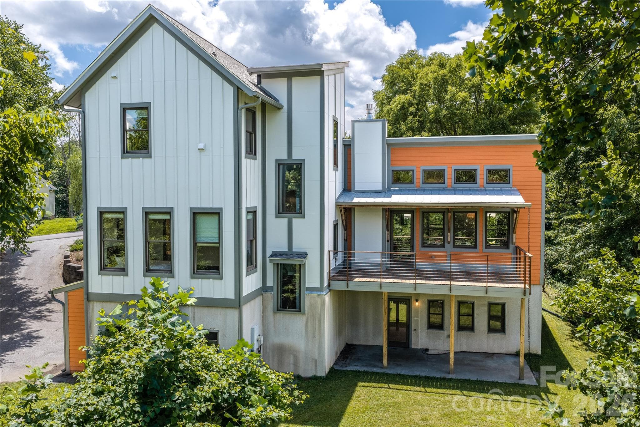 Single Family Residence at 31 Grey River Run, Woodfin, photo 5 of 43