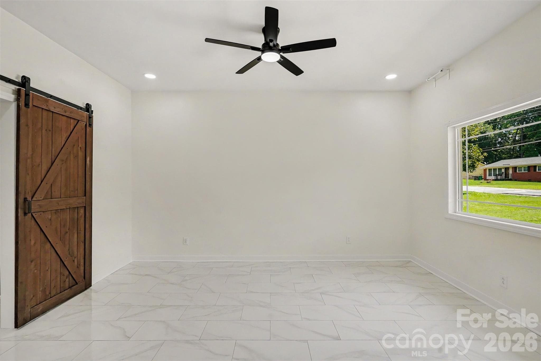 Single Family Residence at 4219 Tipperary Place, Charlotte, photo 14 of 35