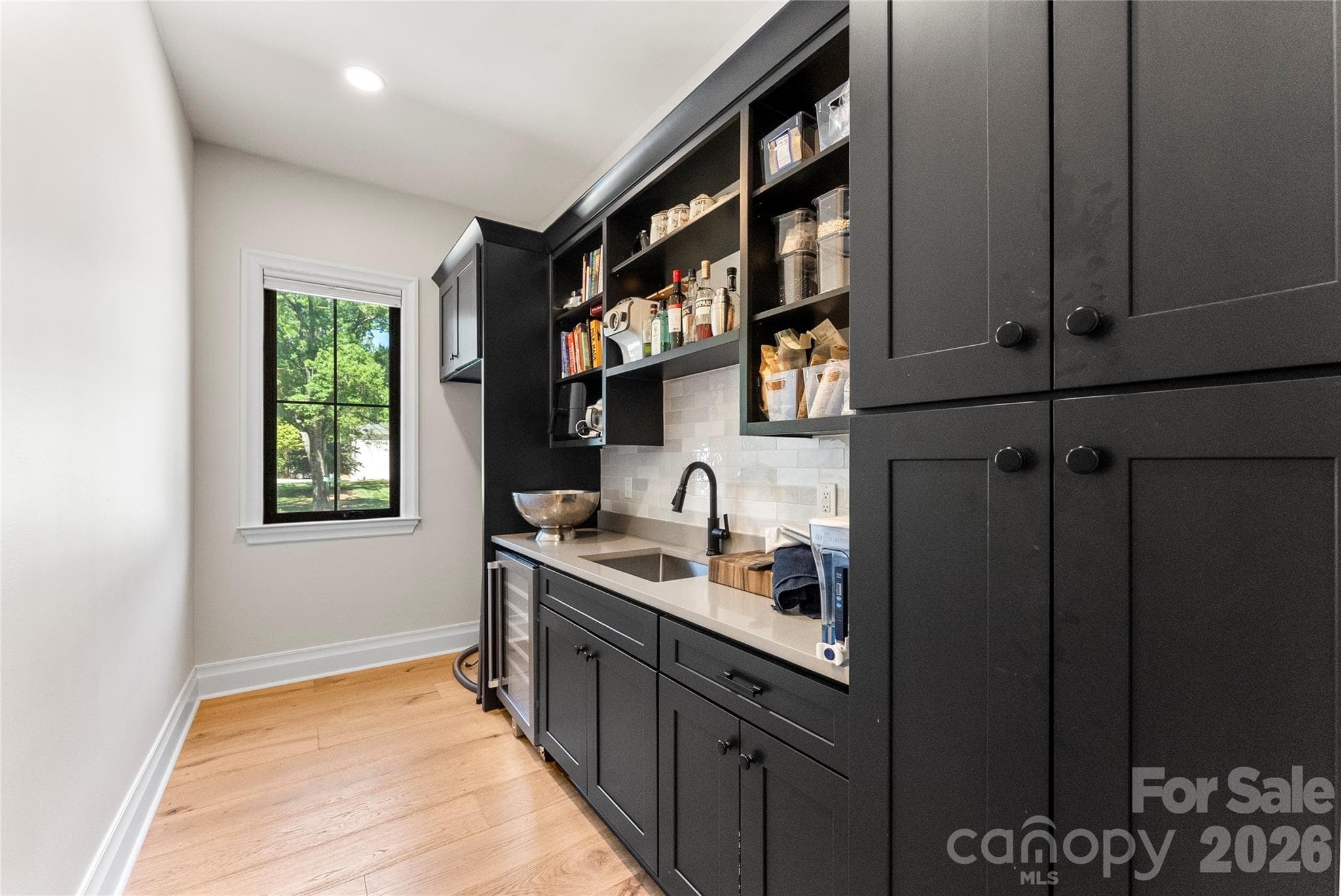 Single Family Residence at 1550 Coventry Road, Charlotte, photo 11 of 45