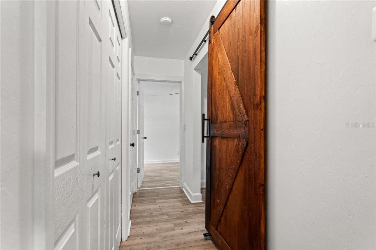 Main hall - 5309 NE 60TH AVE, HIGH SPRINGS