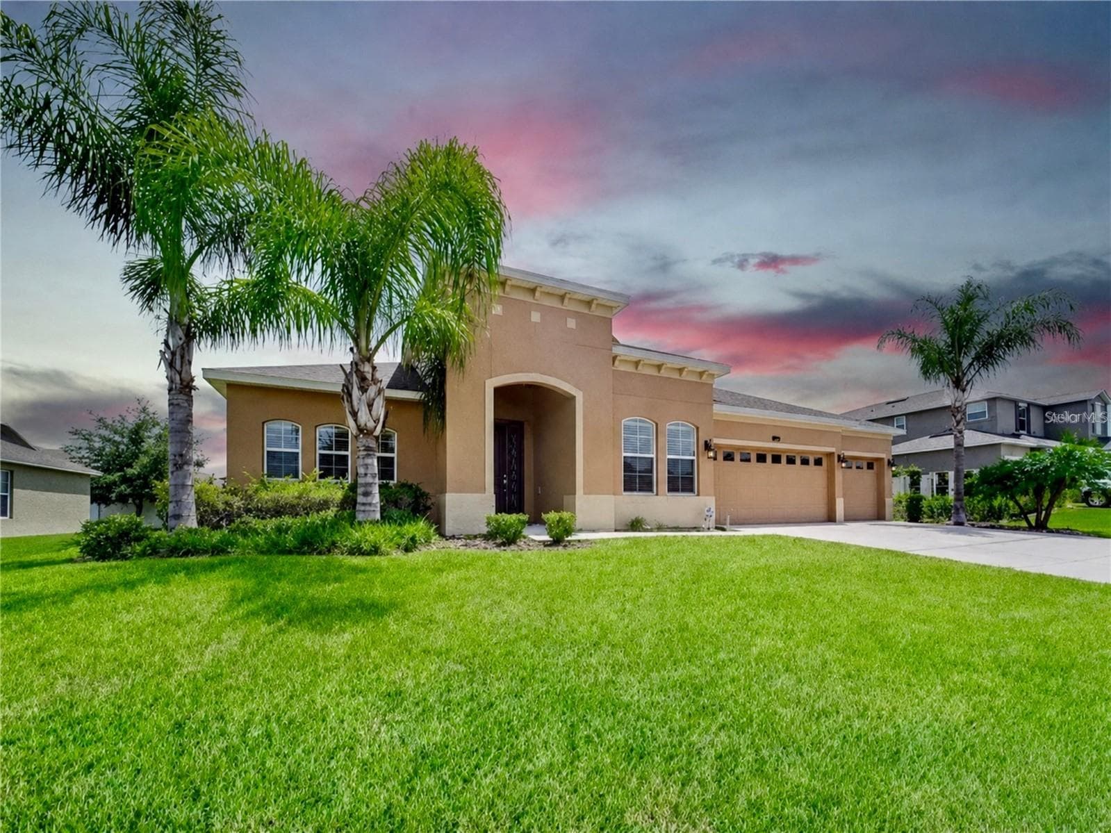 428 PALASTRO AVE