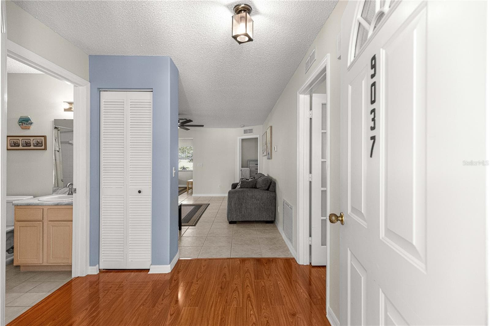 Entry Foyer - 9037 SW 91ST CIR, OCALA