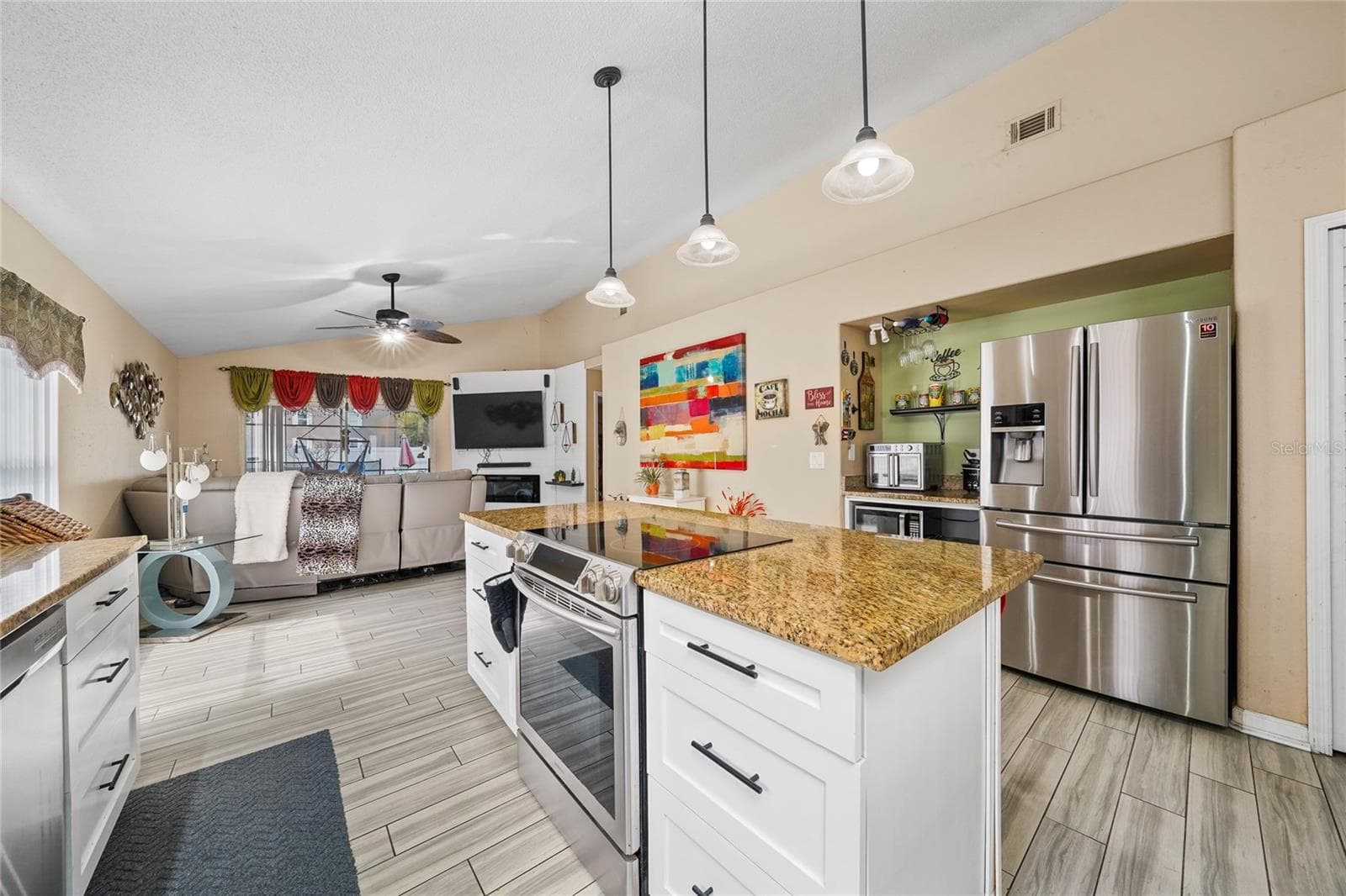 Single Family Residence at 16404 COOPERS HAWK AVE, CLERMONT, photo 8 of 50