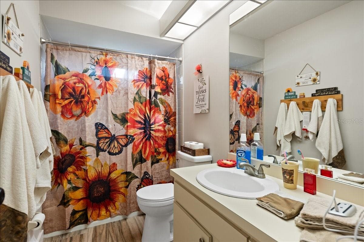 Single Family Residence at 5438 DOMINICA CIR, SARASOTA, photo 19 of 28