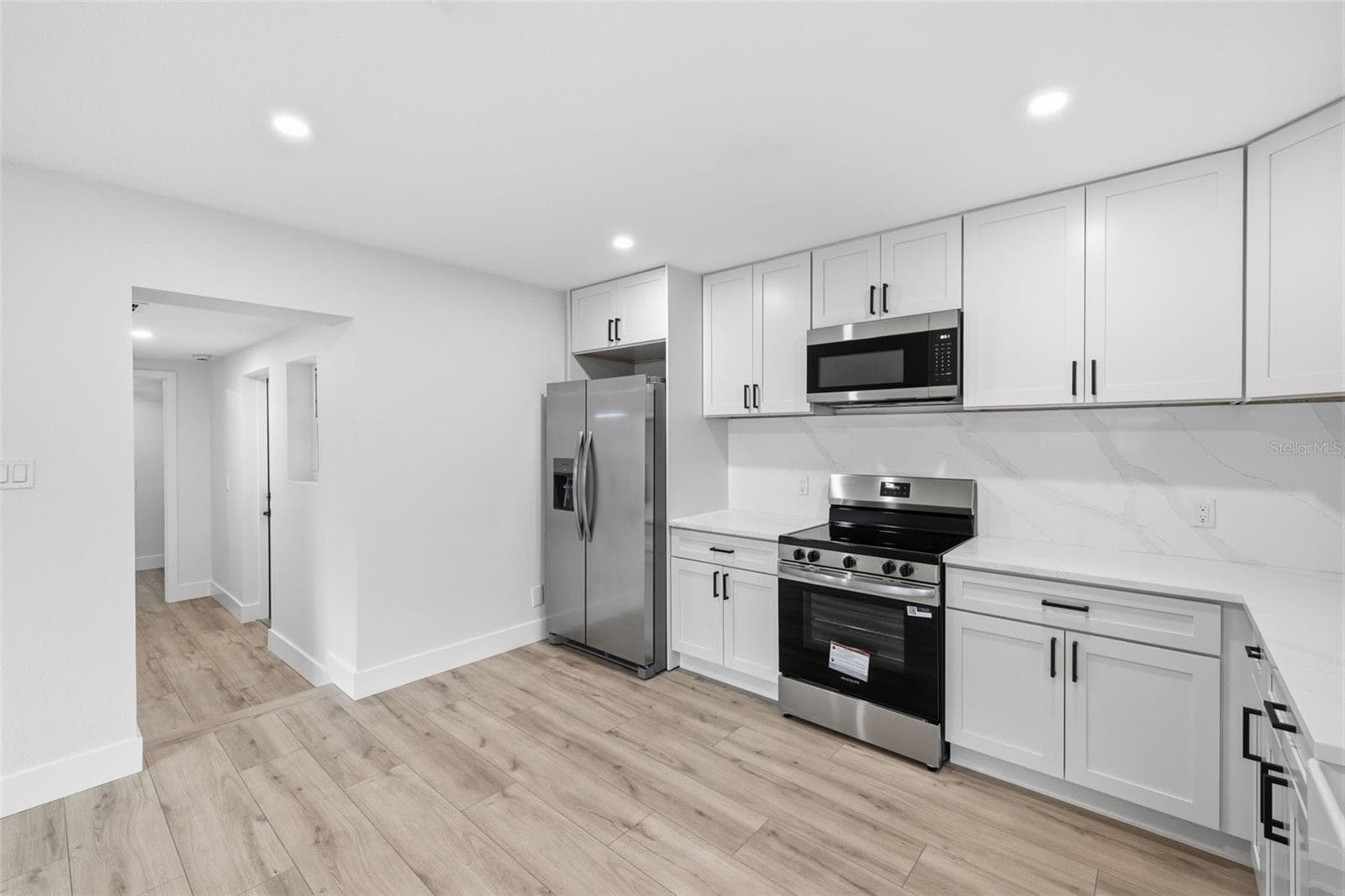 Single Family Residence at 4409 W WYOMING AVE, TAMPA, photo 10 of 28