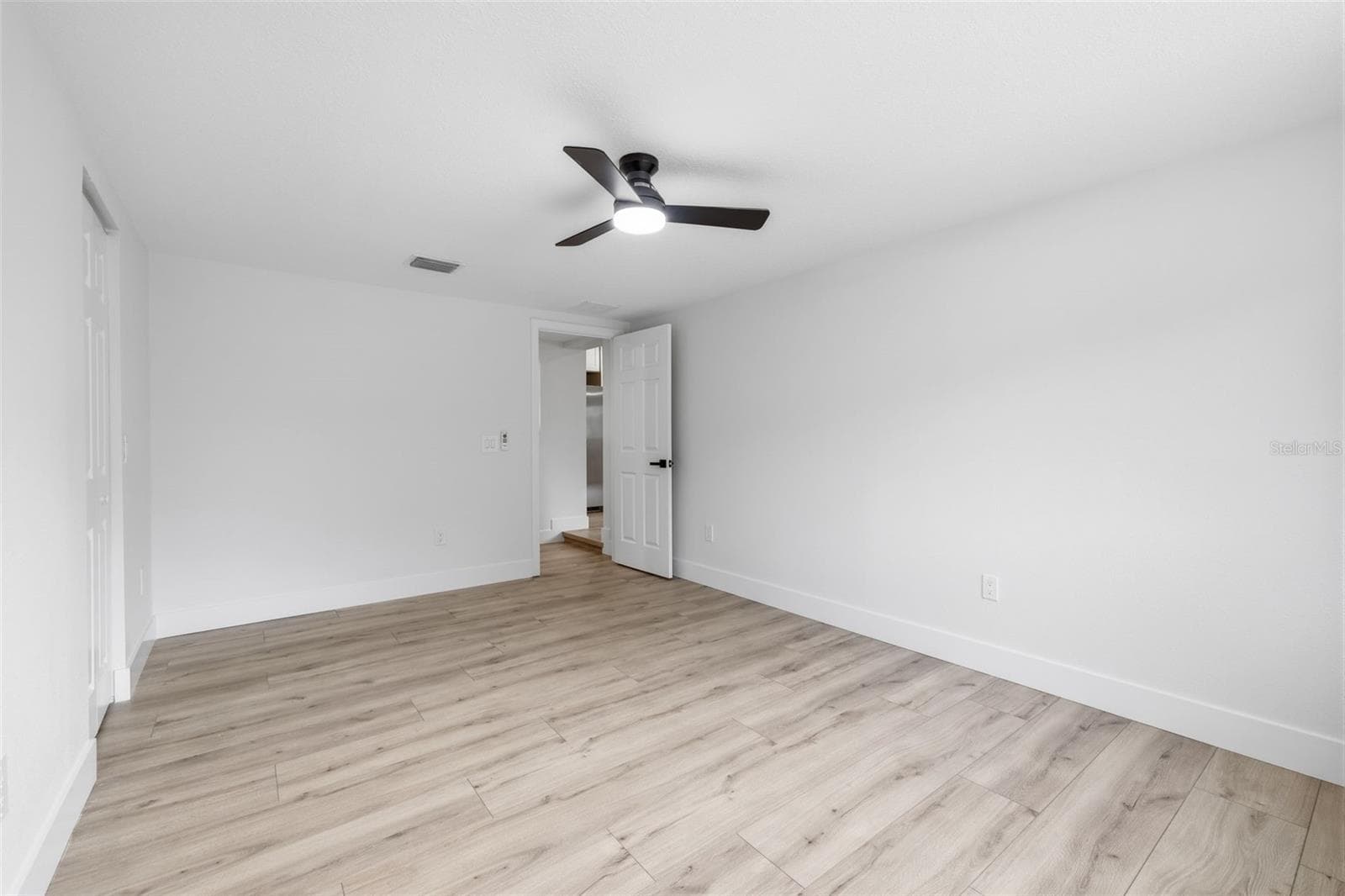 Single Family Residence at 4409 W WYOMING AVE, TAMPA, photo 13 of 28