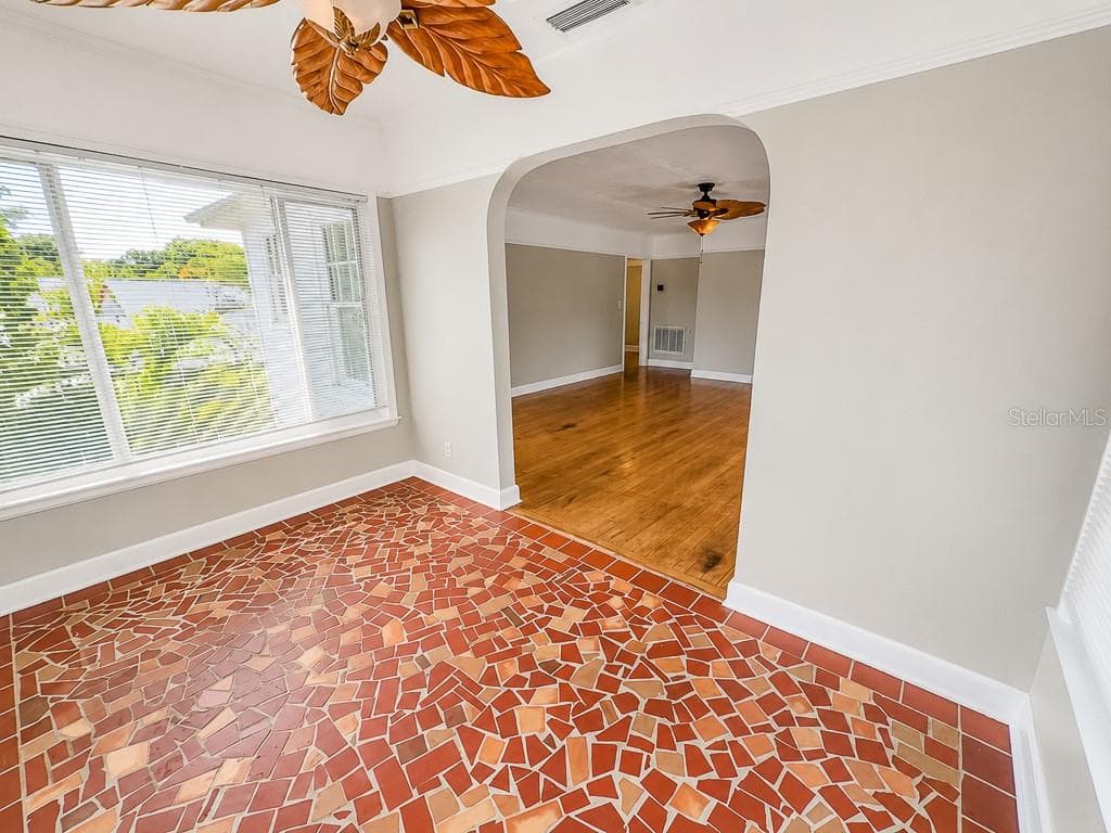 Single Family Residence at 400 20TH ST N, ST PETERSBURG, photo 38 of 77