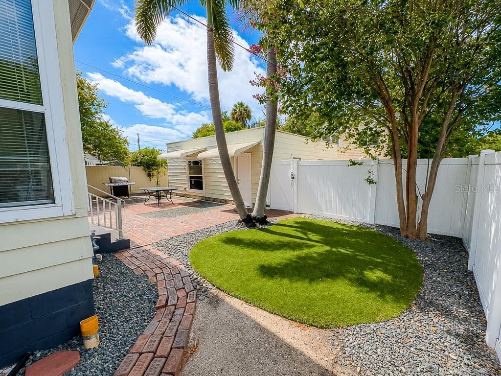 Single Family Residence at 400 20TH ST N, ST PETERSBURG, photo 64 of 77