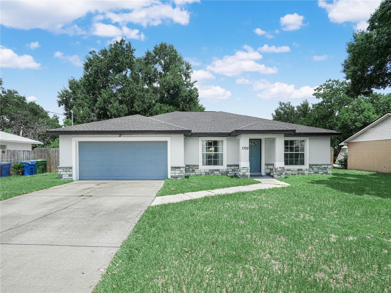 1705 SANDALWOOD CIR SW