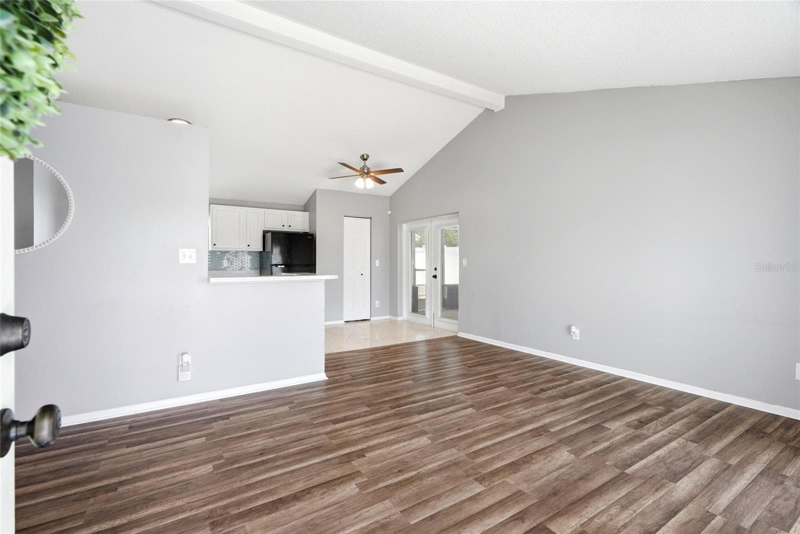 Living Area - 8704 MARLIN CT, TAMPA