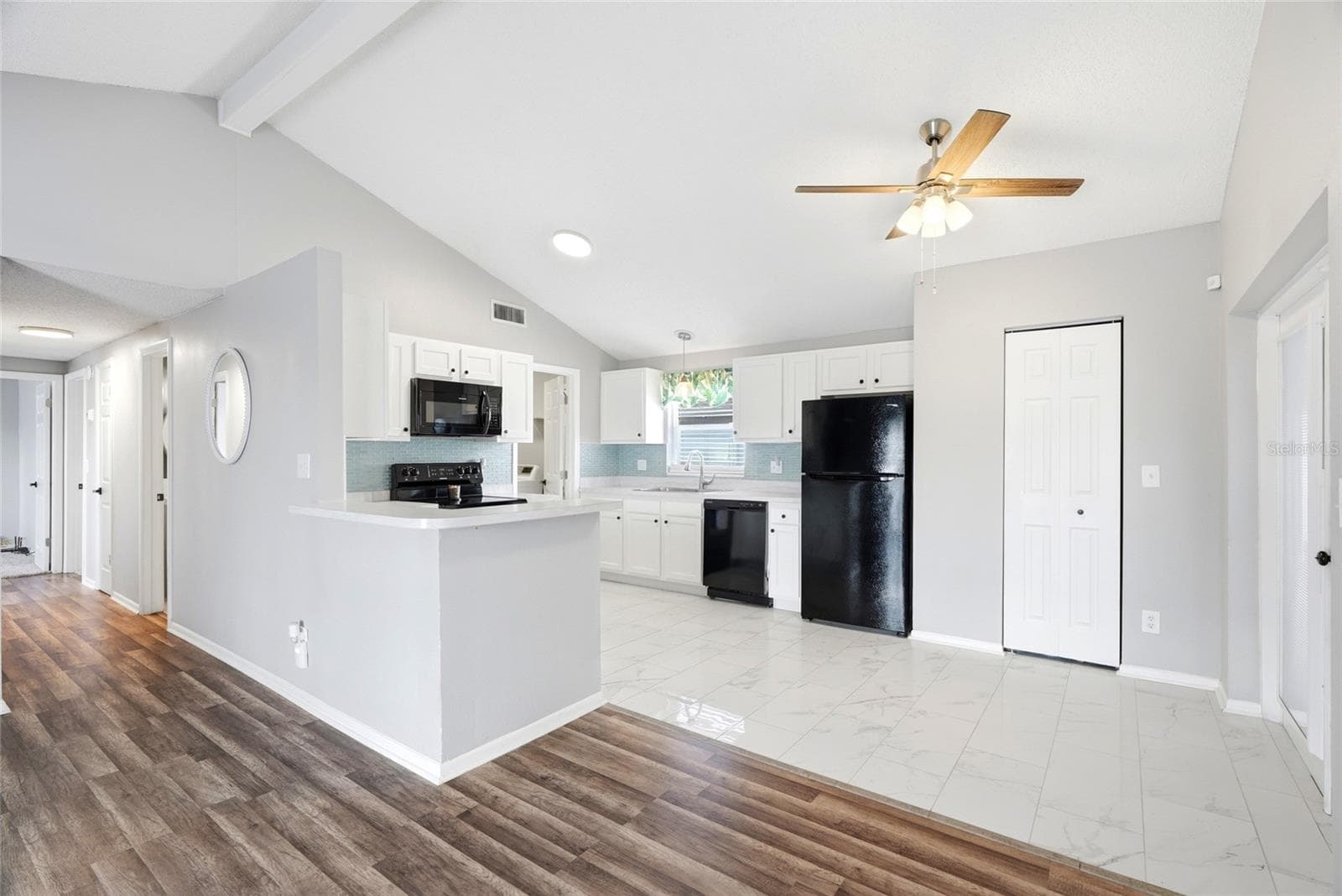 Single Family Residence at 8704 MARLIN CT, TAMPA, photo 9 of 34