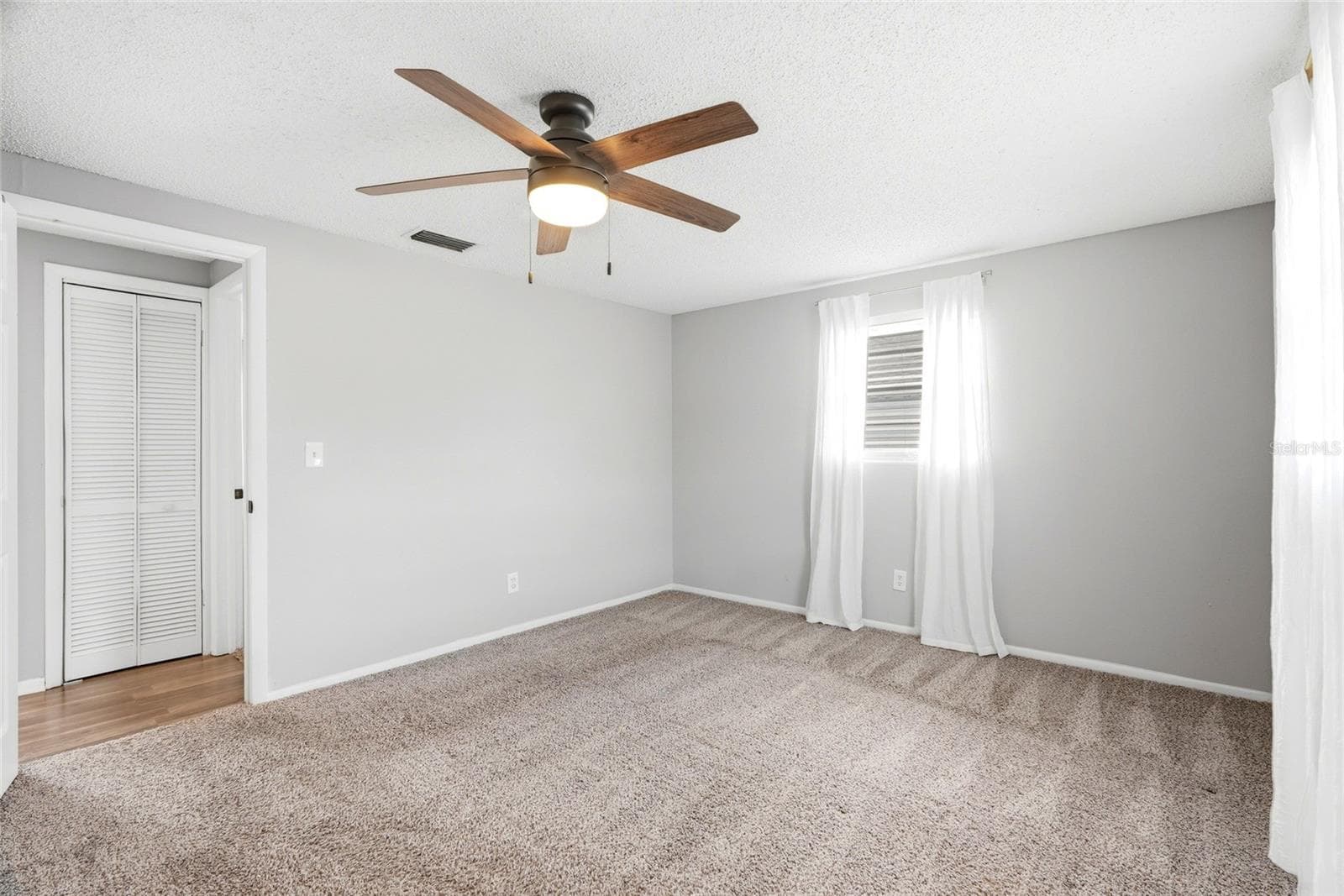 Single Family Residence at 8704 MARLIN CT, TAMPA, photo 14 of 34