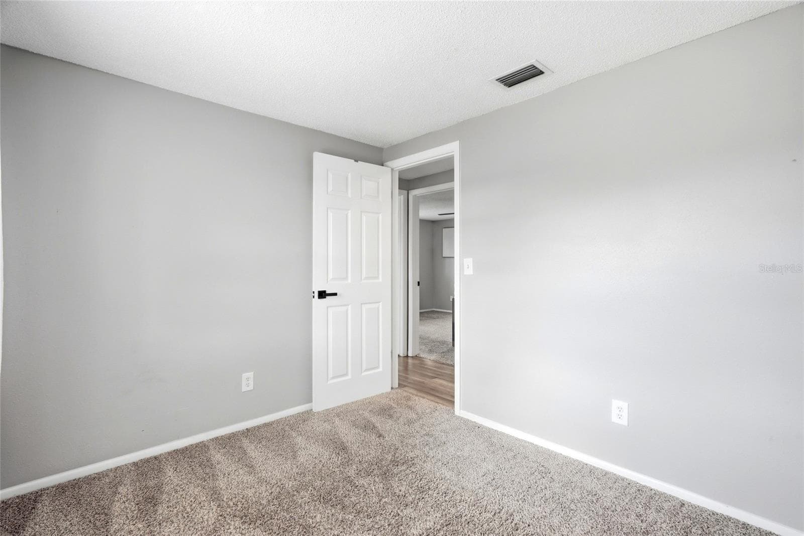 Single Family Residence at 8704 MARLIN CT, TAMPA, photo 21 of 34