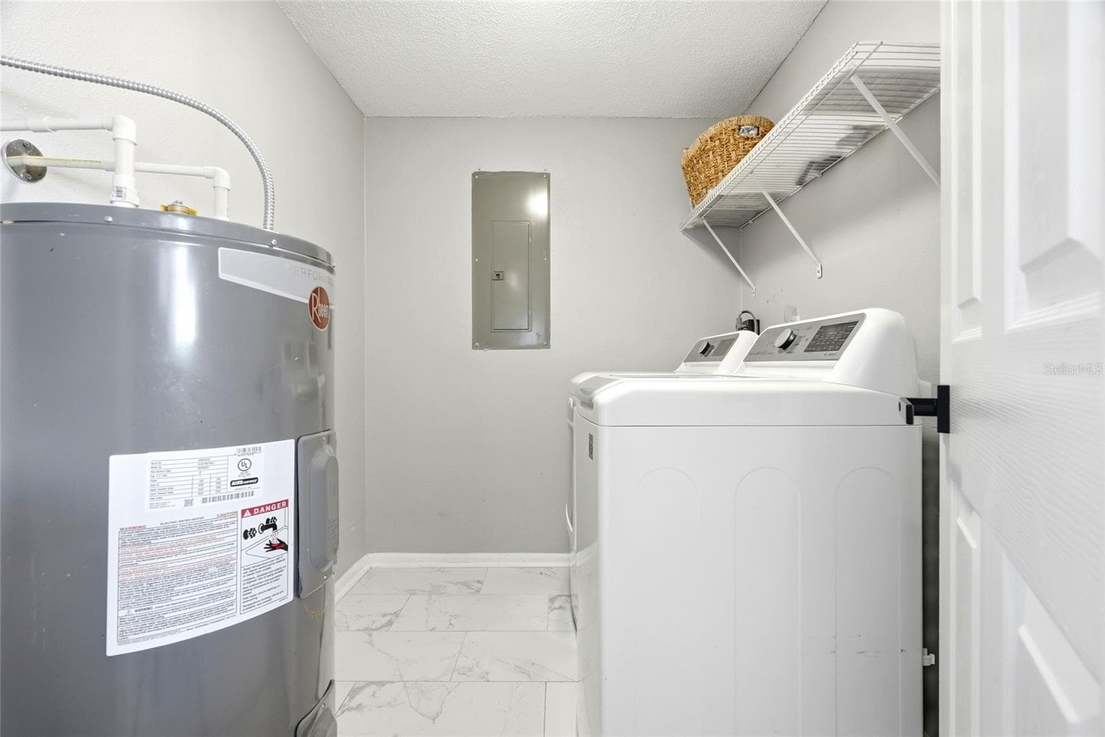Laundry Room - 8704 MARLIN CT, TAMPA