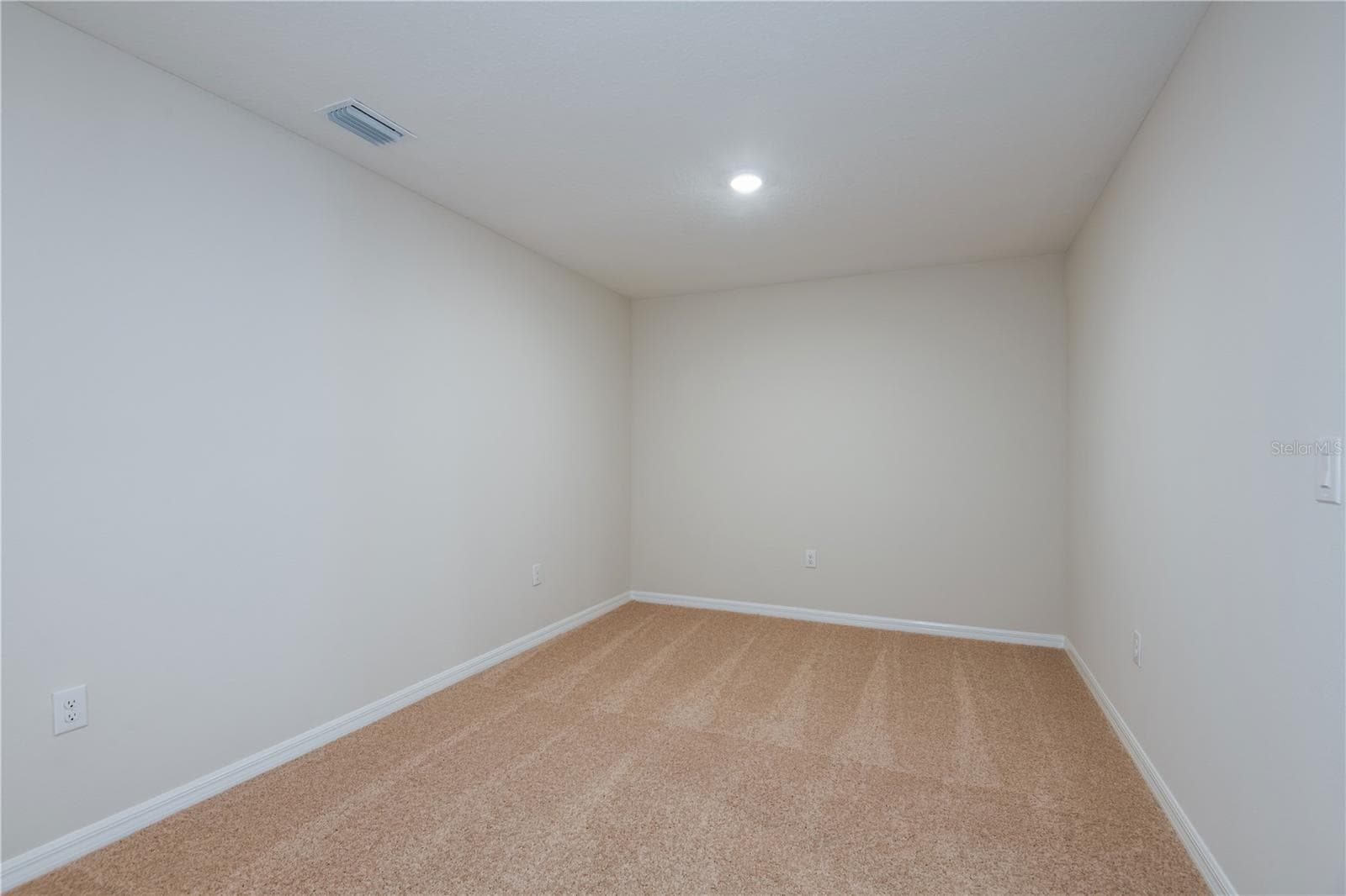 Single Family Residence at 9872 PELICAN COAST DR, DADE CITY, photo 16 of 25