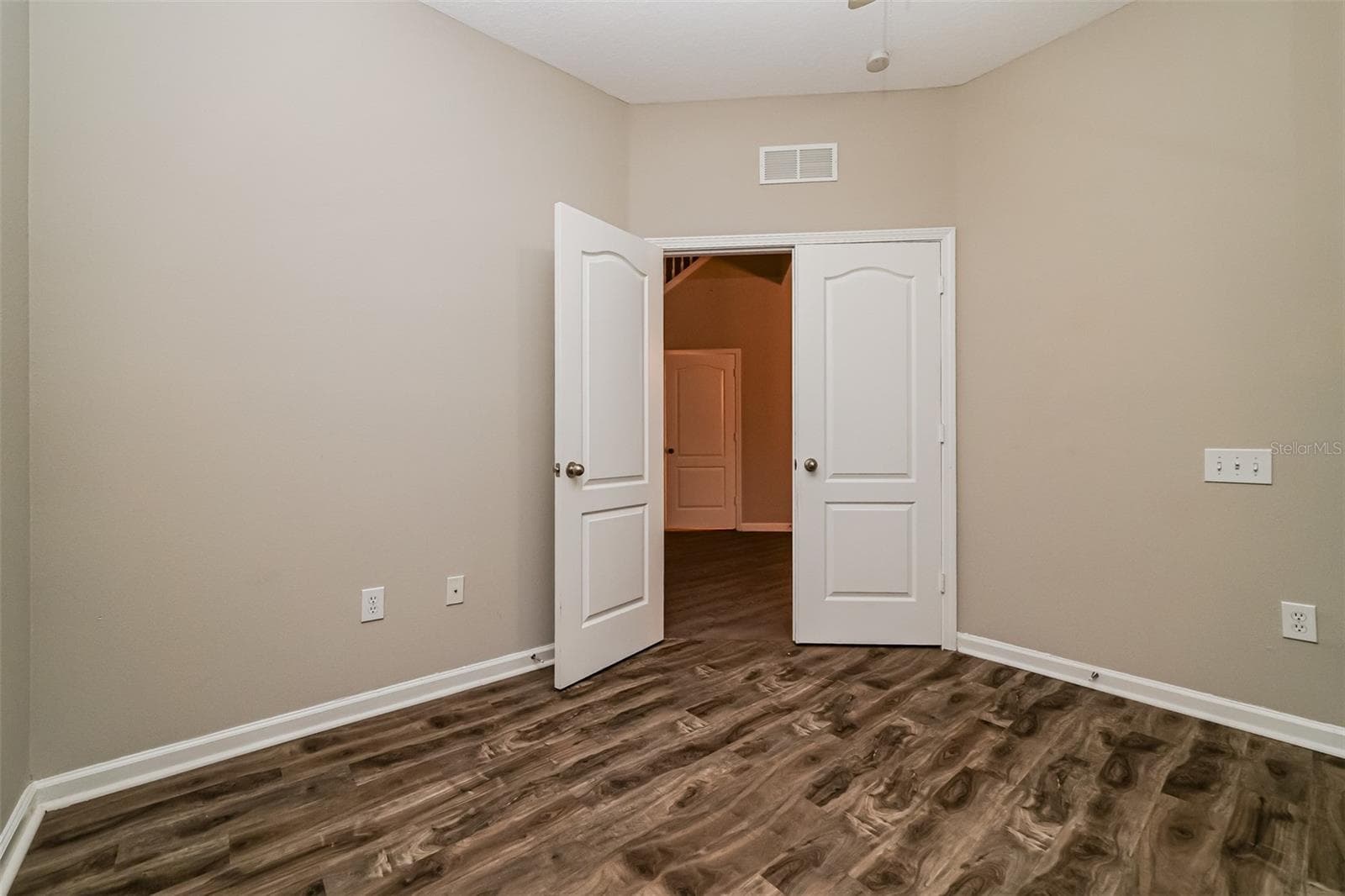 Single Family Residence at 2026 HEARTLAND CIR, VALRICO, photo 12 of 22