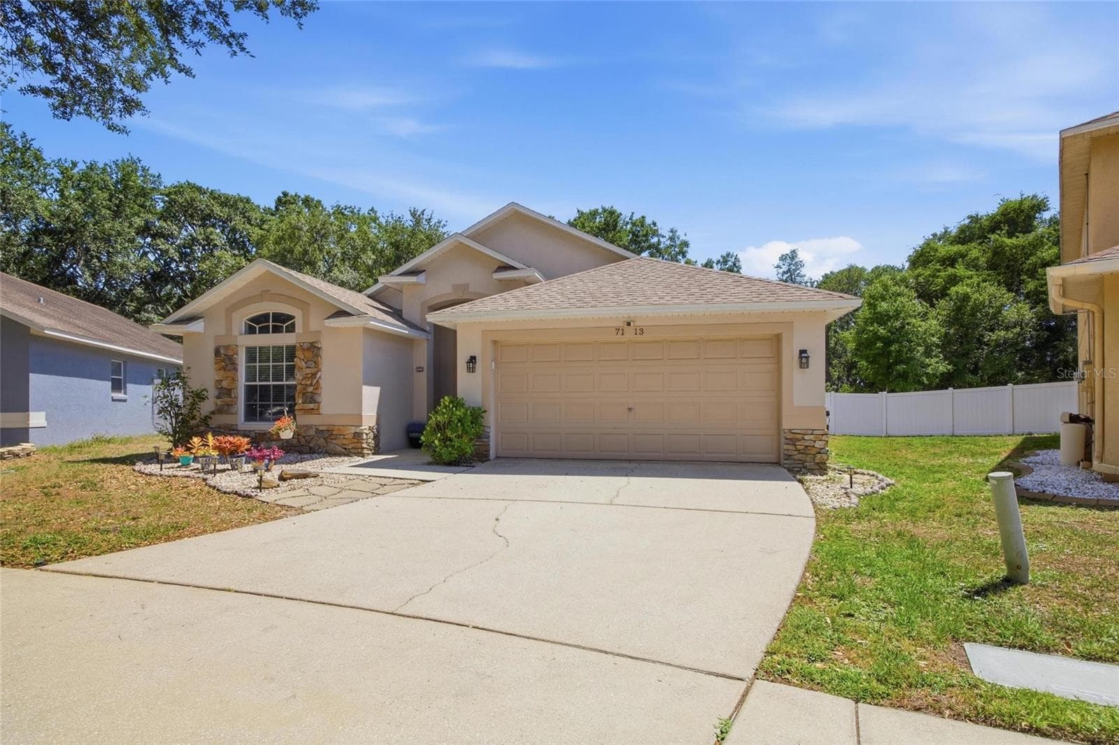 Single Family Residence at 7113 COLONY POINTE DR, RIVERVIEW, photo 3 of 47