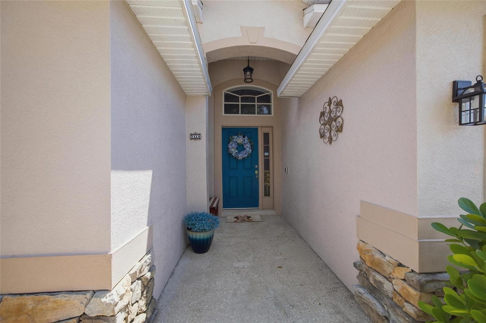 Single Family Residence at 7113 COLONY POINTE DR, RIVERVIEW, photo 5 of 47